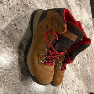 Columbia hiking boots